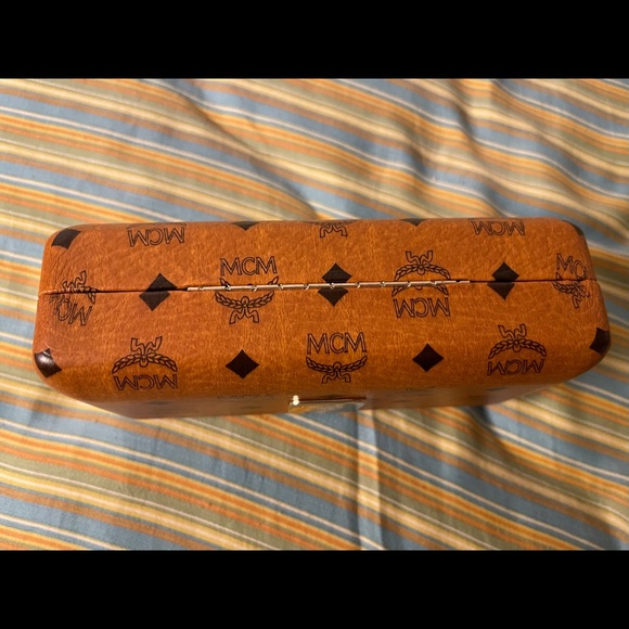 New MCM Sunglasses Case Brown Logo FREE SHIPPING - Picture 2 of 5